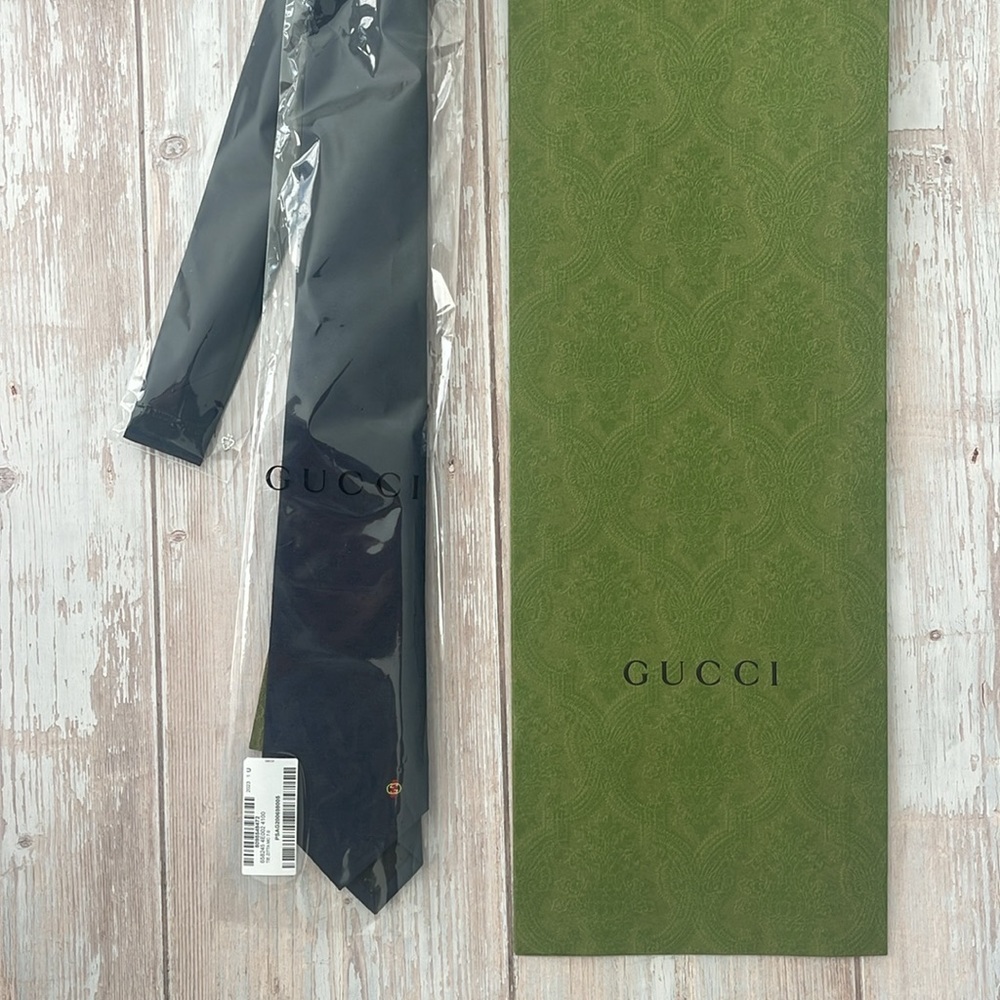 $350 NEW Authentic GUCCI Navy Blue Tie gift for him + paper bag GG LOGO - Picture 13 of 13